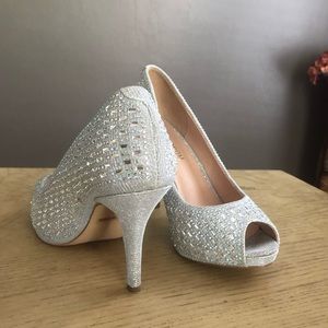 De Blossom Collection silver heels